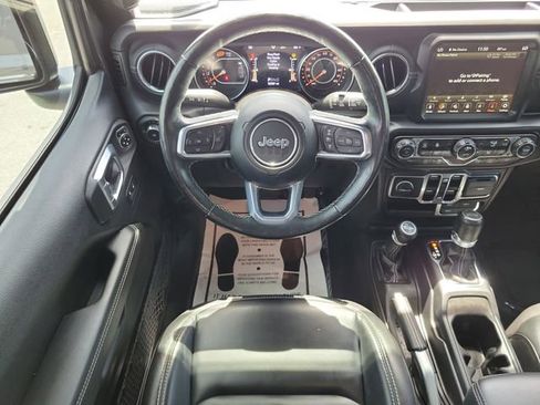 Used 2021 Jeep Wrangler Unlimited Sahara AWD/4WD image 13