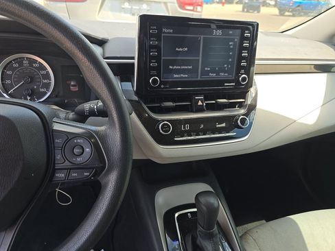 Used 2021 Toyota Corolla LE FWD image 14
