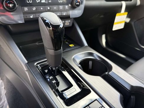 New 2026 Subaru Outback Premium AWD/4WD image 31