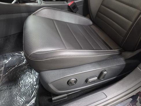 Used 2023 Volkswagen Jetta SE FWD image 29