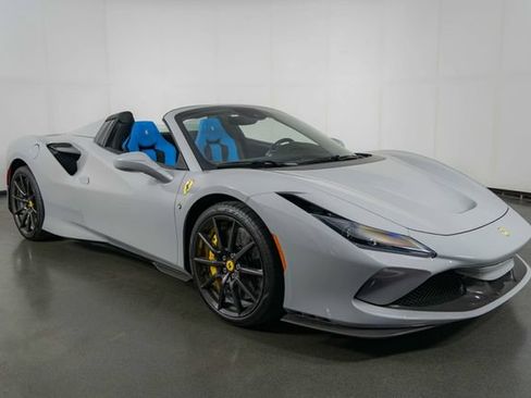 Used 2023 Ferrari F8 Tributo RWD image 2
