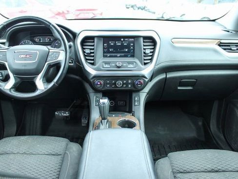 Used 2017 GMC Acadia SLE image 16