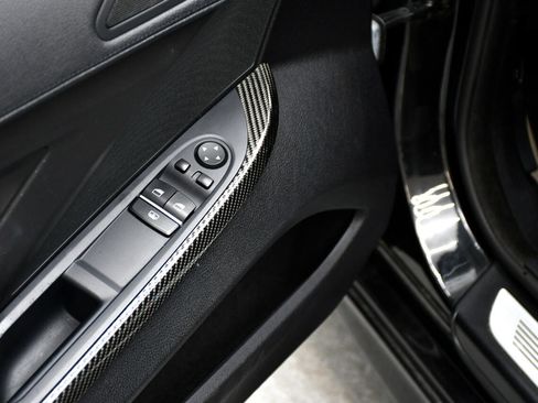 Used 2013 BMW M6 Coupe image 16