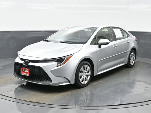 Used 2021 Toyota Corolla LE image 2