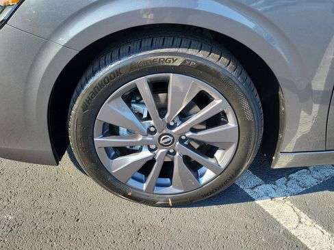 New 2026 Nissan Sentra SL FWD image 4