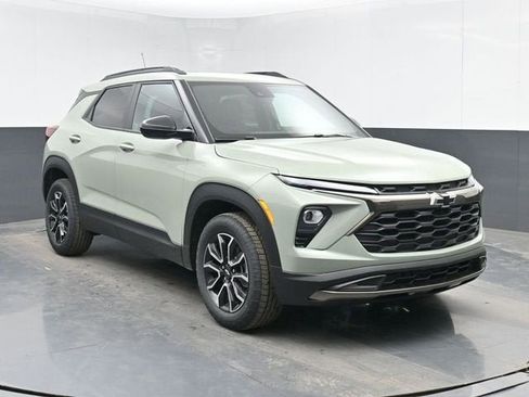 New 2026 Chevrolet TrailBlazer ACTIV w/ Driver Confidence Package FWD image 2