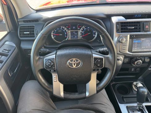 Used 2018 Toyota 4Runner SR5 Premium image 16