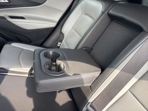 Used 2018 Chevrolet Equinox Premier FWD image 27