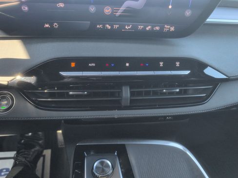 Used 2025 Buick Enclave Sport Touring w/ LPO, Floor Liner Package image 25