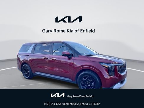 Used 2025 Kia Carnival FWD image 1