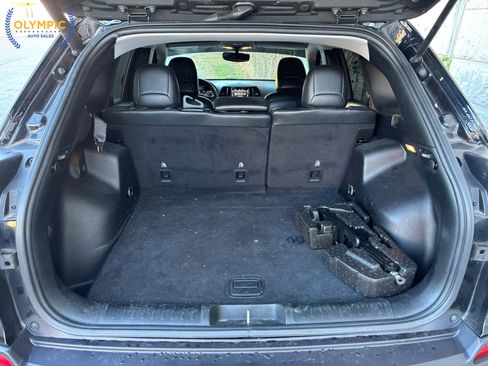 Used 2019 Jeep Cherokee Limited image 45