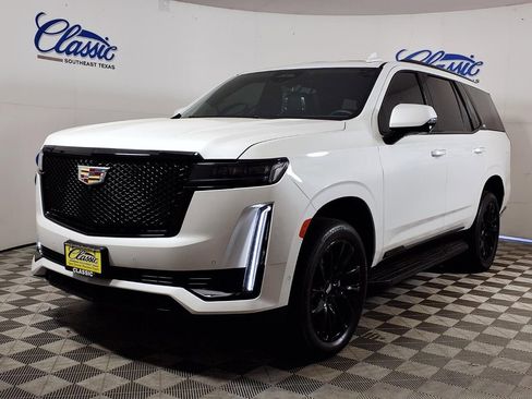 Used 2024 Cadillac Escalade Sport Platinum w/ LPO, ONYX Package image 5