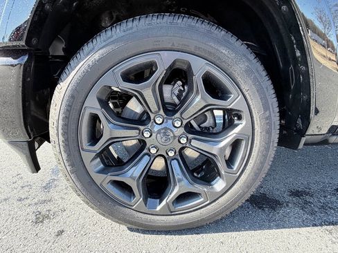 Used 2022 RAM 1500 Limited image 33
