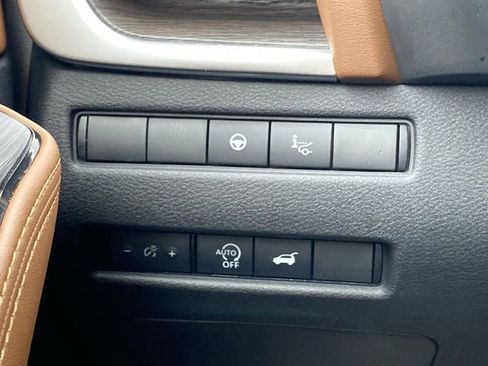 Used 2024 Nissan Rogue Platinum w/ Platinum Premium Package image 27