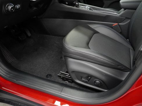 Certified 2025 Jeep Compass Latitude w/ Convenience Group image 36