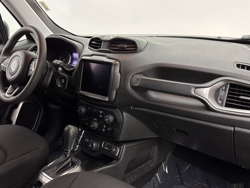 Used 2022 Jeep Renegade Latitude image 34