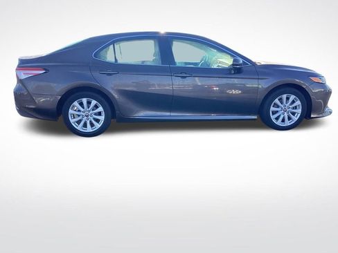 Used 2018 Toyota Camry LE w/ Convenience Package image 10