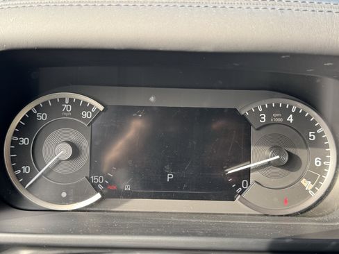 Used 2023 Land Rover Defender 110 X-Dynamic SE image 8