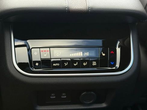 New 2026 Nissan Armada Platinum image 21