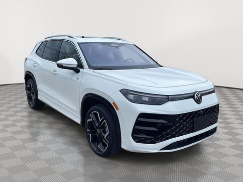 New 2026 Volkswagen Tiguan SEL R-Line AWD/4WD image 3