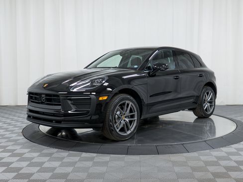 New 2026 Porsche Macan image 1