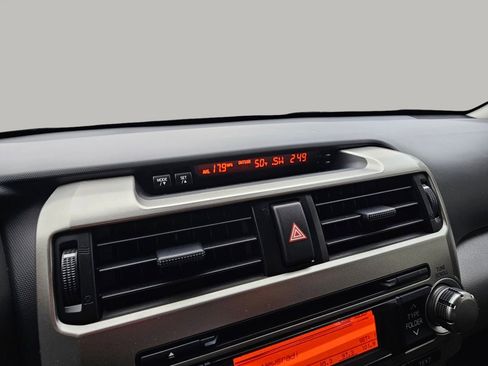 Used 2013 Toyota 4Runner SR5 w/ Convenience Pkg image 8