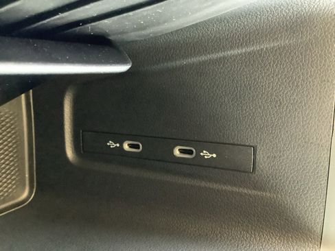 New 2026 Volkswagen Tiguan SE R-Line image 21