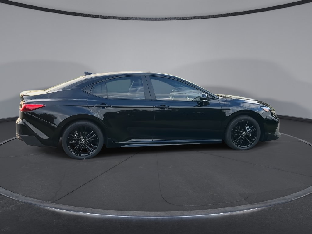 Used 2025 Toyota Camry SE FWD image 9