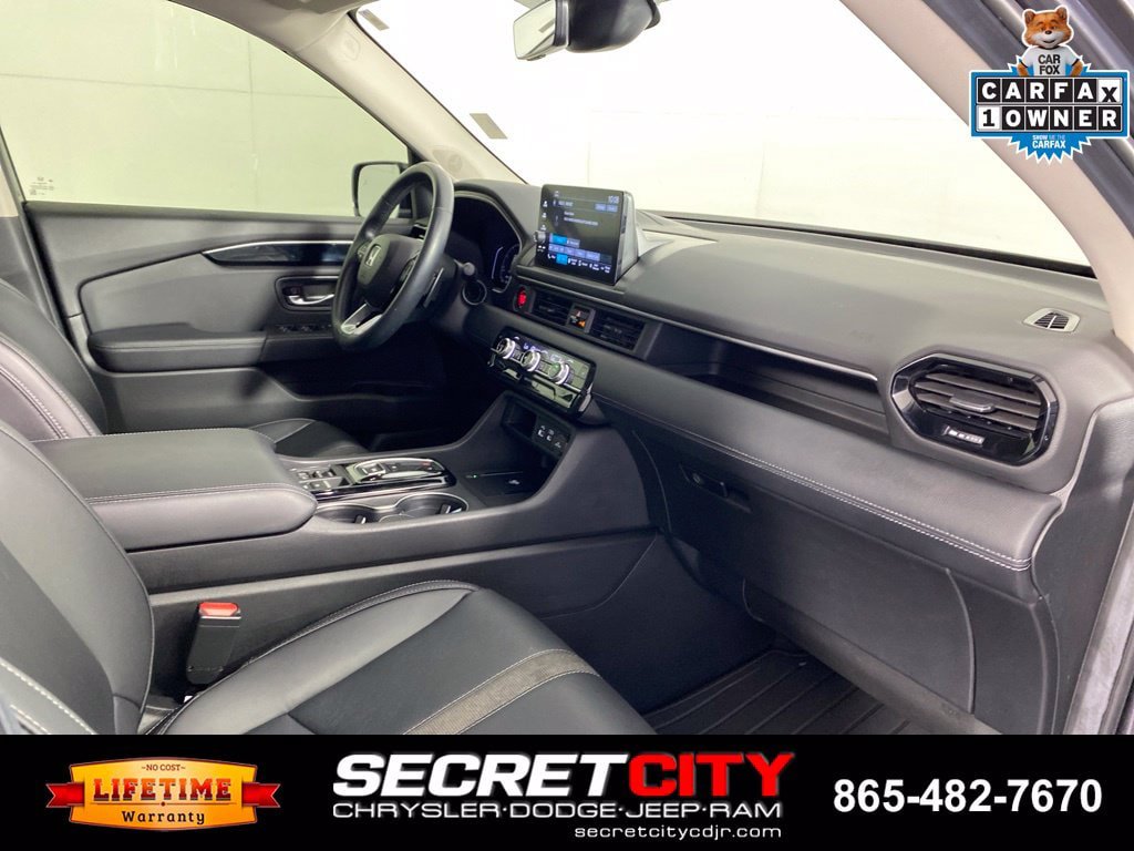 Used 2025 Honda Pilot EX-L image 33