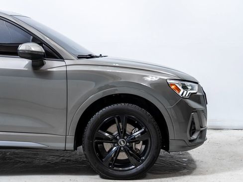 Used 2022 Audi Q3 2.0T Premium Plus w/ Premium Plus Package AWD/4WD image 12