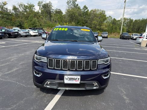 Used 2018 Jeep Grand Cherokee Limited w/ Luxury Group II AWD/4WD image 9