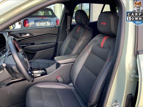 Used 2024 Chevrolet Trax RS w/ Sunroof Package image 22