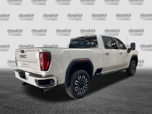 Used 2024 GMC Sierra 2500 Denali Ultimate AWD/4WD image 10