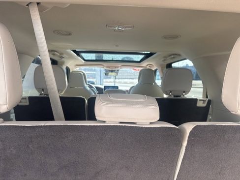 Used 2021 Lincoln Navigator Reserve w/ Luxury Package image 13