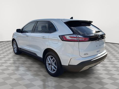 Used 2021 Ford Edge SEL w/ Convenience Package image 3