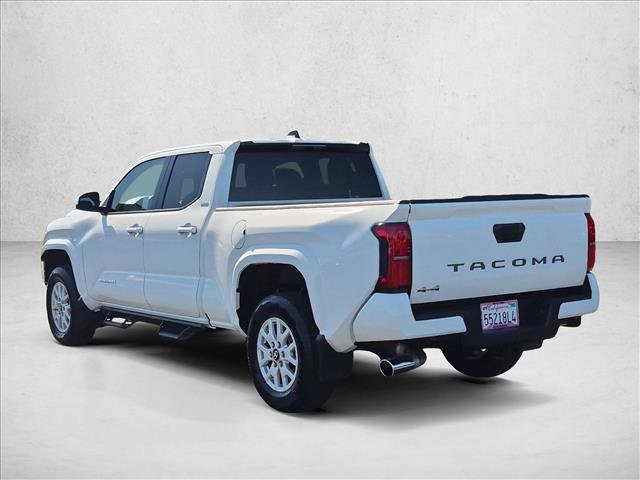 Certified 2025 Toyota Tacoma SR5 AWD/4WD image 8