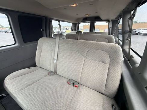 Used 2017 Chevrolet Express 3500 LT w/ LT Preferred Equipment Group RWD image 20