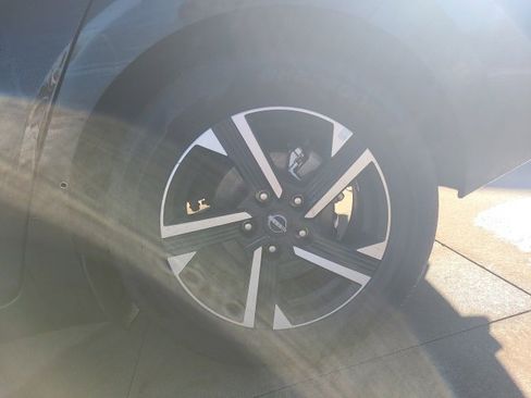 Used 2025 Nissan Sentra SV image 11