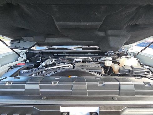 Used 2025 Chevrolet Silverado 3500 LT w/ Convenience Package image 9