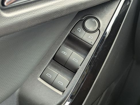 New 2026 Chevrolet Equinox LT w/ Safety and Technology Package FWD image 24