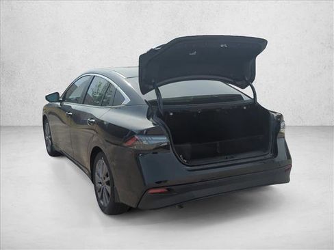New 2026 Nissan Sentra SL w/ Floor Mat Package FWD image 8