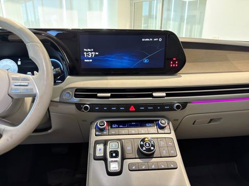 Used 2024 Hyundai Palisade Limited image 19
