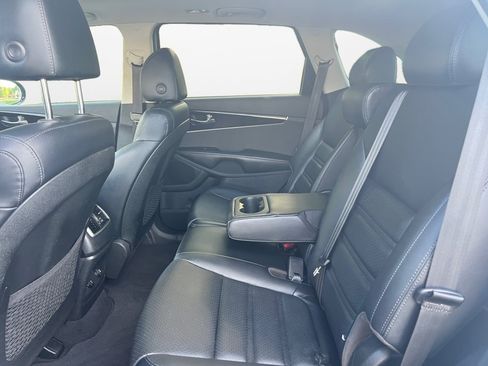 Used 2020 Kia Sorento EX FWD image 16