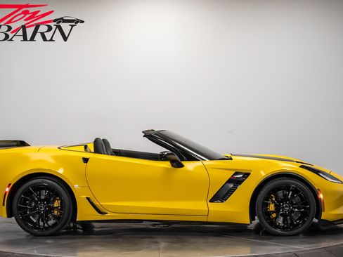 Used 2015 Chevrolet Corvette Z06 w/ 2LZ Preferred Equipment Group image 6