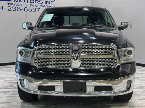 Used 2017 RAM 1500 Laramie w/ Convenience Group AWD/4WD image 3