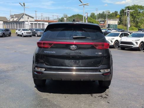 Used 2020 Kia Sportage LX AWD/4WD image 6