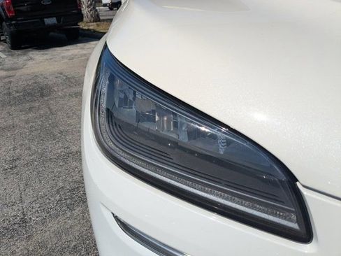 Used 2022 Lincoln Corsair FWD image 11