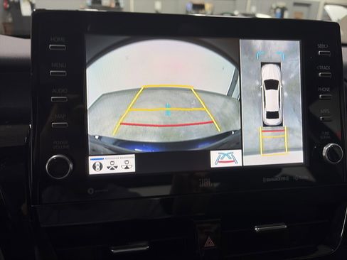 Used 2022 Toyota Camry XLE image 22