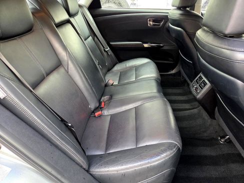 Used 2018 Toyota Avalon Limited image 14