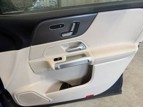 Certified 2023 Mercedes-Benz GLB 250 4MATIC image 16